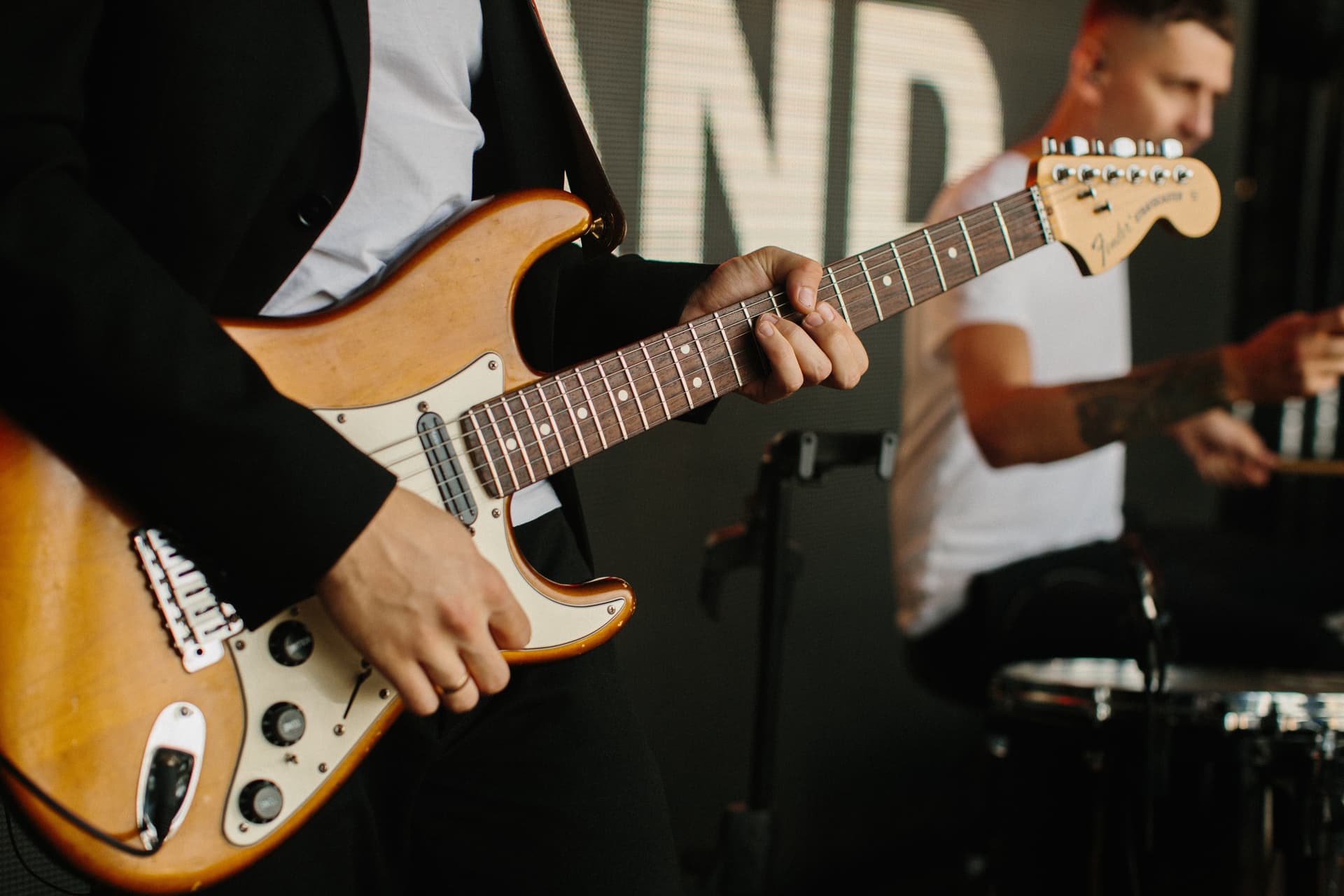 Чому кавер-бенд — ідеальний вибір для вашого свята